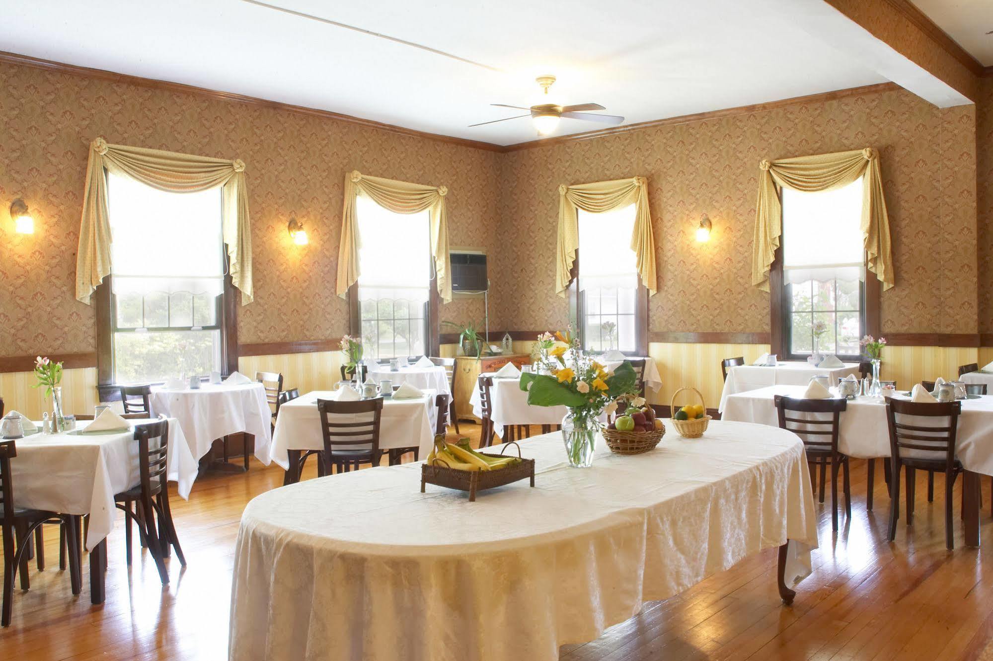 Spring Lake Inn エクステリア 写真